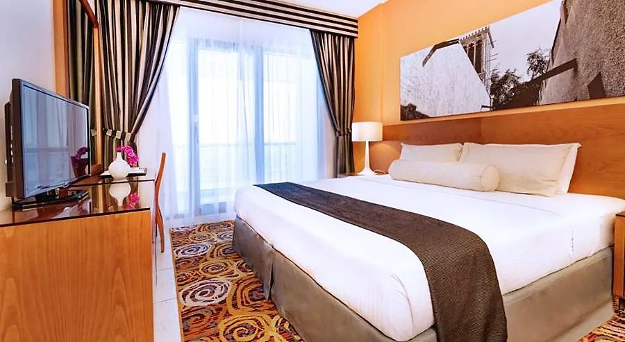Golden Sands 5 Dubai 3*,