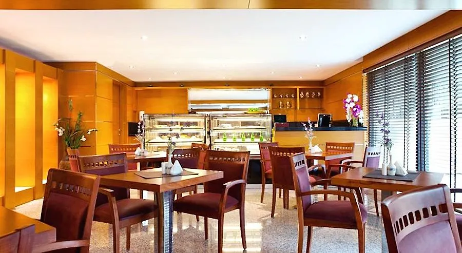 Golden Sands 5 Dubai Hotel